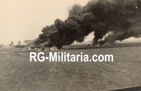Original WW2 German Photo - Rotterdam airfield Waalhaven with burning Junkers JU 52 airplanes, Holland (1940)