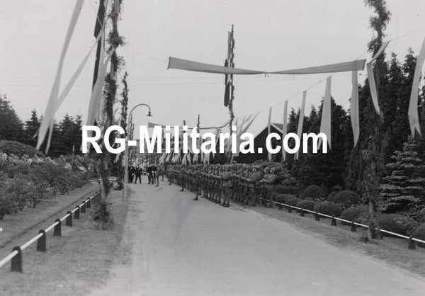 Original WW2 Dutch Press Photo - LVA Luchtvaartafdeeling gathering Soesterberg, July, Prince Bernhard arrives (1938)