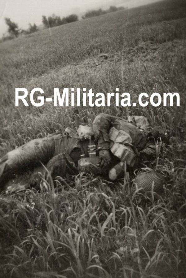 Original WW2 German Photo - KIA British or Canadian soldier