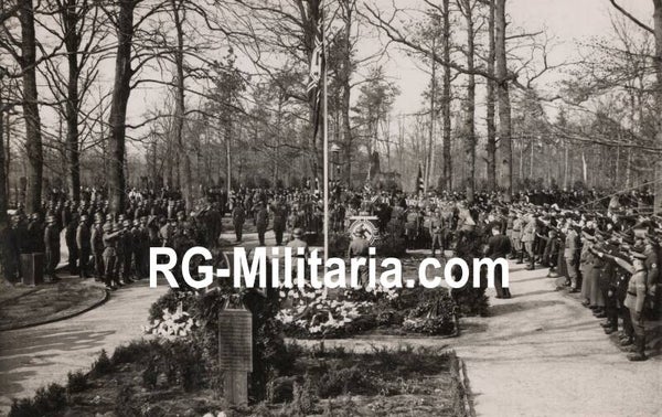 Original WW2 Dutch NSB Press Photo - Remembrance at the Grebbeberg, Heldengedenktag (1943)