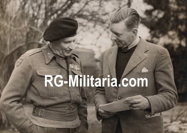 Original WW2 British Press Photo - General Montgomery with Donald McCullough (1945)