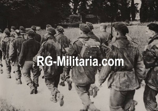 Original WW2 German Press Photo - British POW soldiers in Western Europe