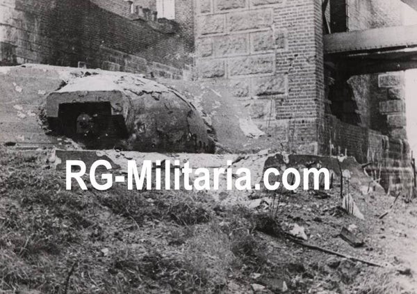 Original WW2 German Press Photo - Dutch G Kazemat bunker next to a Bridge next to the Maas river, Holland (1940)