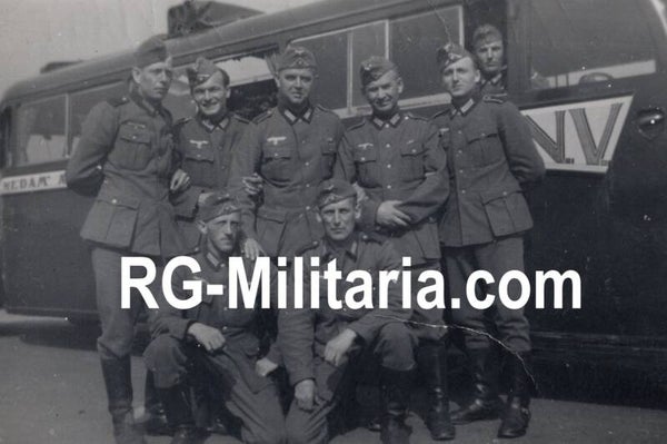 Original WW2 German Photo - Captured Dutch bus by German troops, Holland (1940)