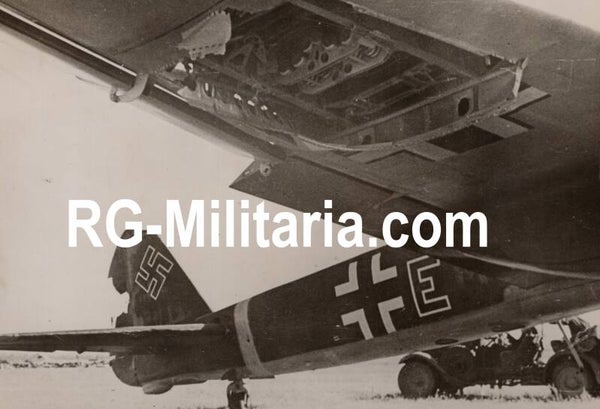 Original WW2 German Press Photo - Luftwaffe airplane on the Eastern Front (1943)