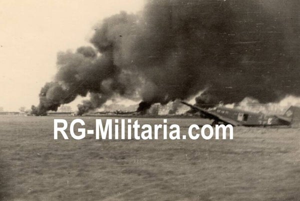 Original WW2 German Photo - Crashed and landed Junkers JU 52 airplanes at the Rotterdam airfield Waalhaven, Holland (1940)