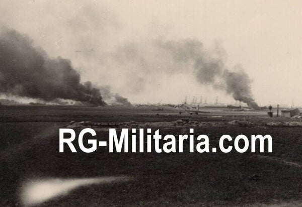 Original WW2 German Photo - Crashed and landed Junkers JU 52 airplanes at the Rotterdam airfield Waalhaven, Holland (1940)
