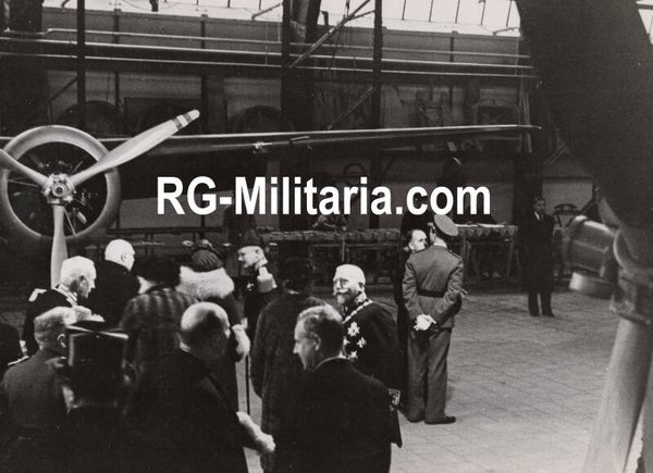 Original WW2 Dutch Press Photo - Queen Wilhelmina visits the G1 assembly line at the Fokker factory, Papaverweg, Amsterdam (1938)