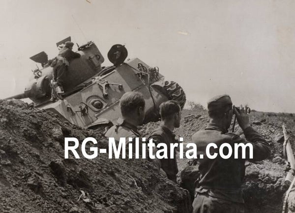 Original WW2 German Press Photo - Sherman tank at Jassy, Romania (1944)
