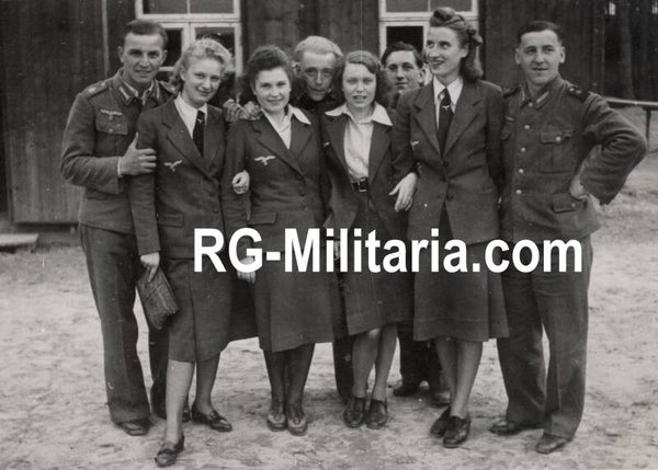 Original WW2 German Photo - Luftwaffe Funkerinnen females