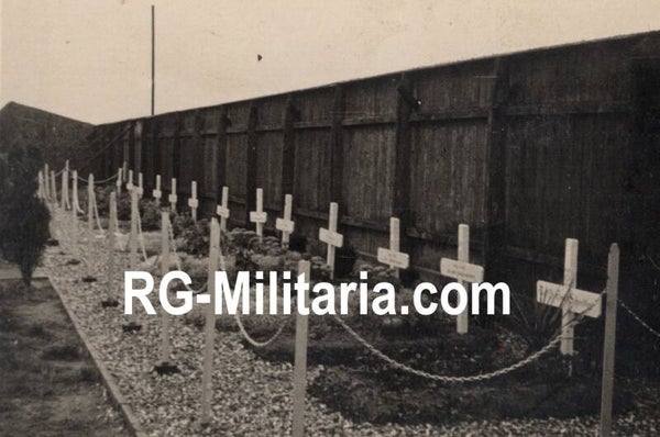 Original WW2 German Photo - German field graves at the Rotterdam airfield Waalhaven, Holland (1940)