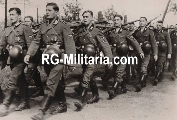 Original WW2 German Waffen SS Press Photo - German SS Polizei troops marching