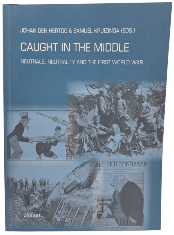 Original English Book – Caught in the Middle, Johan den Hertog & Samuël Kruizinga (2011)