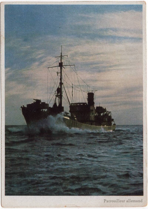 Original WW2 German Postcard - KM Kriegsmarine ''Patrouilleur allemand''