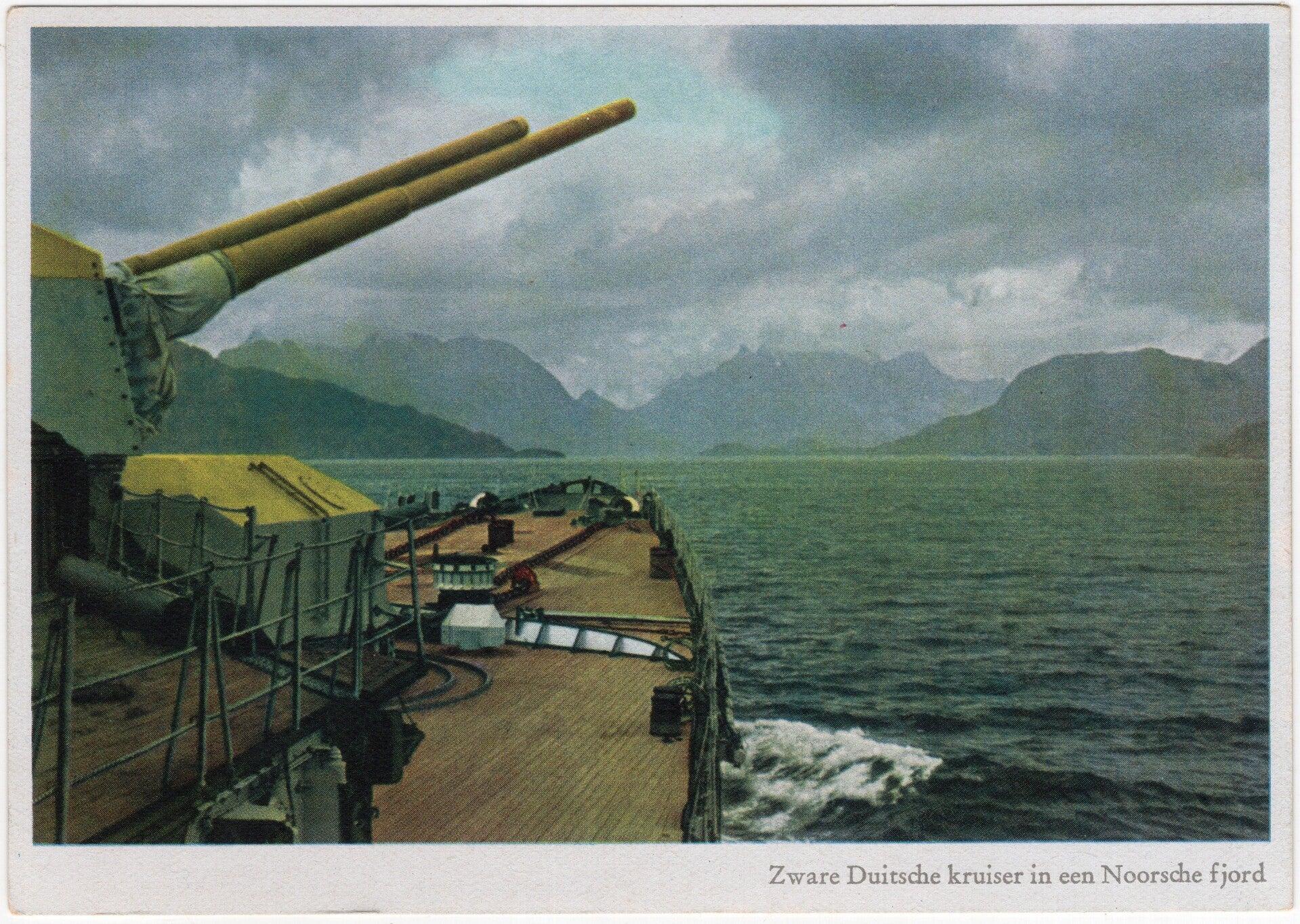 Original WW2 German Postcard - Kriegsmarine ship ''Zware Duitsch ekruiser in een Noorsche fjord, Richleske