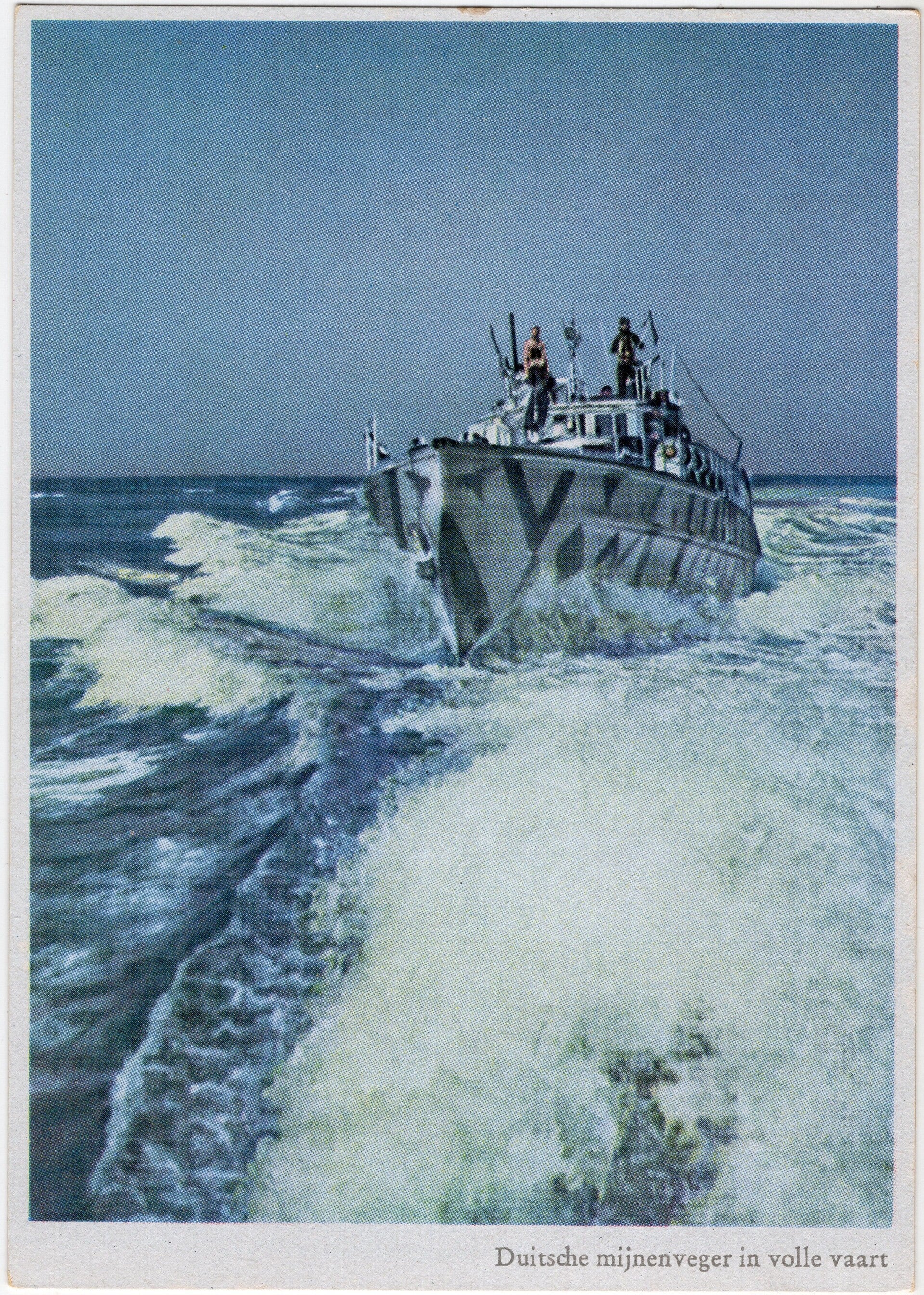 Original WW2 German Postcard - Kriegsmarine ship ''Duitsche mijnenveger in volle vaart'', Böttcher