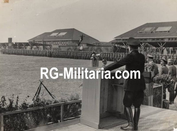 Original WW2 Dutch Waffen SS Press Photo - Leader of the Dutch NSB Anton Mussert speaks to new Dutch SS Landwacht Nederland recruits during a ceremony in Weert (1943)