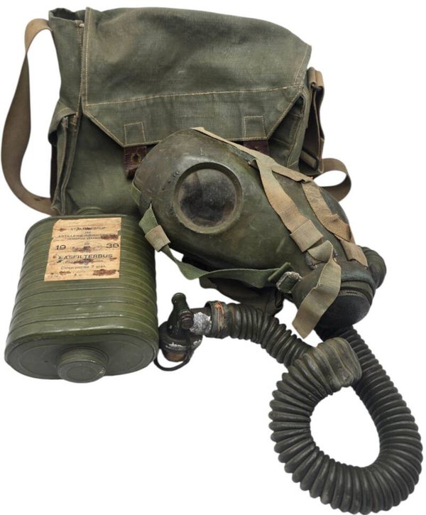 Original WW2 Dutch Equipment - Dutch Gas Mask set (1939)