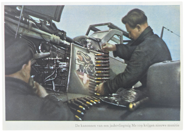 Original WW2 German Postcard - De kanonnen van een jachtvliegtuig Me 109, C. Berger