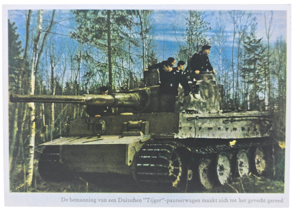 Original WW2 German Postcard - Panzer tank Tiger ''De bemanning van een Duitschen Tijger pantserwagen'', Schröter