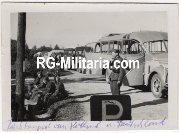 Original WW2 German Photo - German soldiers with captured Dutch busses in Holland, May (1940)