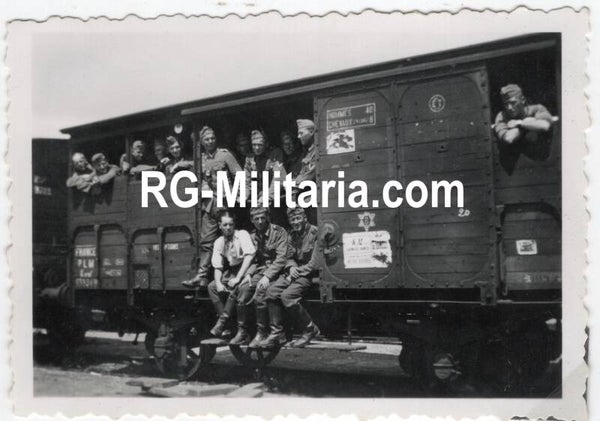 Original WW2 German Photo - German soldiers taking the train to Rotterdam, Holland, May (1940)