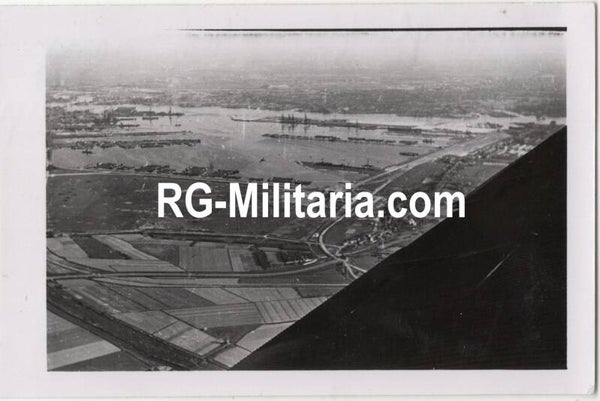 Original WW2 German Photo - Aerial few of the harbor of Rotterdam, airfield Waalhaven, Blitzkrieg Holland (1940)