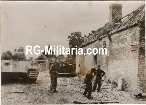 Original WW2 French Waffen SS Press Photo - 12th SS HJ Hitlerjugend division with Panther tanks in Tilly sur Seulles, Normandy, France, D-Day, Operation Overlord (1944)