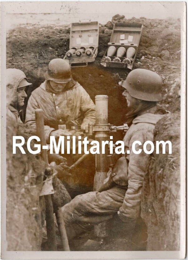 Original WW2 French Press Photo - Flemish Waffen SS division Langemarck with mortar canons in the trenches on the Eastern Front (1944)