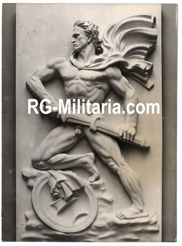 Original WW2 German Press Photo - Arno Breker artwork in the Haus der Deutschen Kunst, Munchen, Munich (1941)
