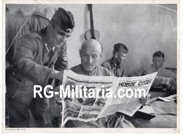 Original WW2 German Bilderdienst Press Photo - Russian POA troops with Russian POWs