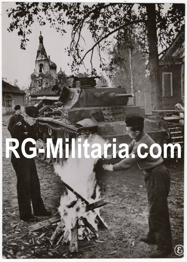 Original WW2 German Press Photo - German Panzer III tank with decal the Eastern Front (1943)