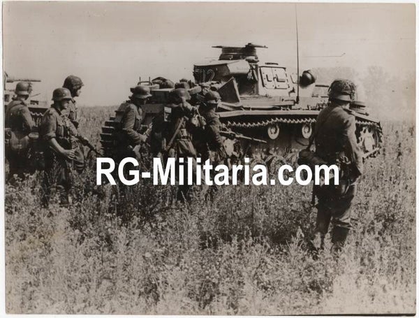 Original WW2 German Press Photo - German Panzer III panzer Tank in the Orel, Eastern Front (1942)