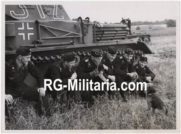 Original WW2 German Press Photo - German Panzer 38t Tank in France