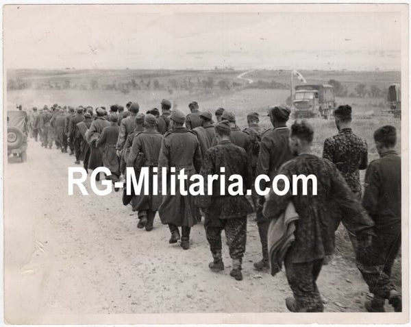 Original WW2 Turkish Press Photo - Captured POW SS soldiers in Normandy after D-Day, Operation Overlord, France (1944)