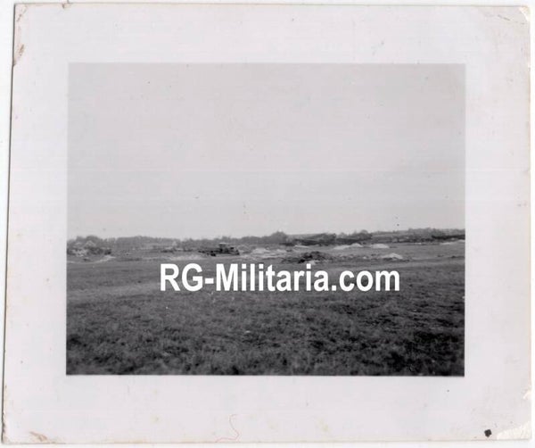 Original WW2 German Photo - German Luftwaffe soldiers at the Rotterdam airfield Waalhaven with destroyed Junkers JU 52 airplanes, Holland (1940)