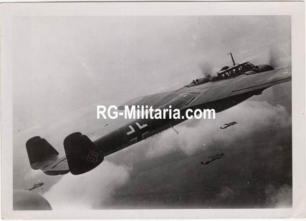 Original WW2 German Pressphoto - Luftwaffe airplanes attacking the Western Front, 15th of May, Blitzkrieg (1940)