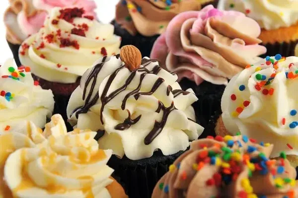 Cupcakes (by the dozen)