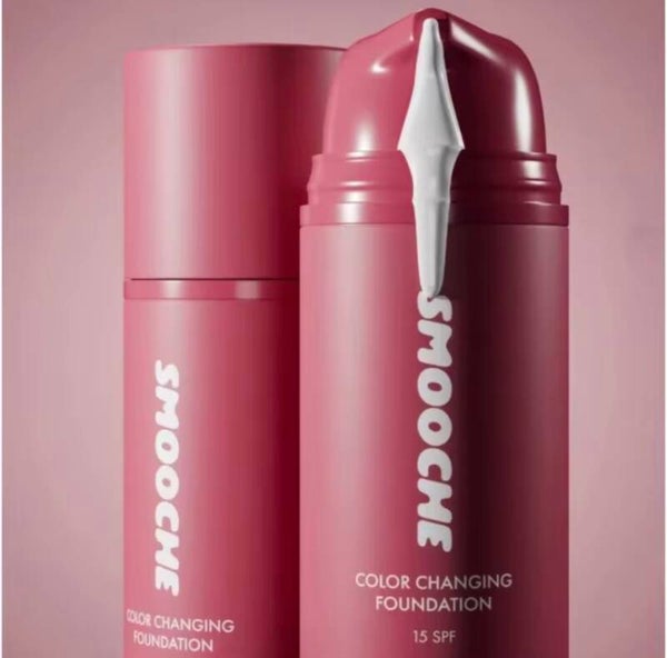 Fond de Teint Magique : Technologie Changeante de Couleur (Smooche)