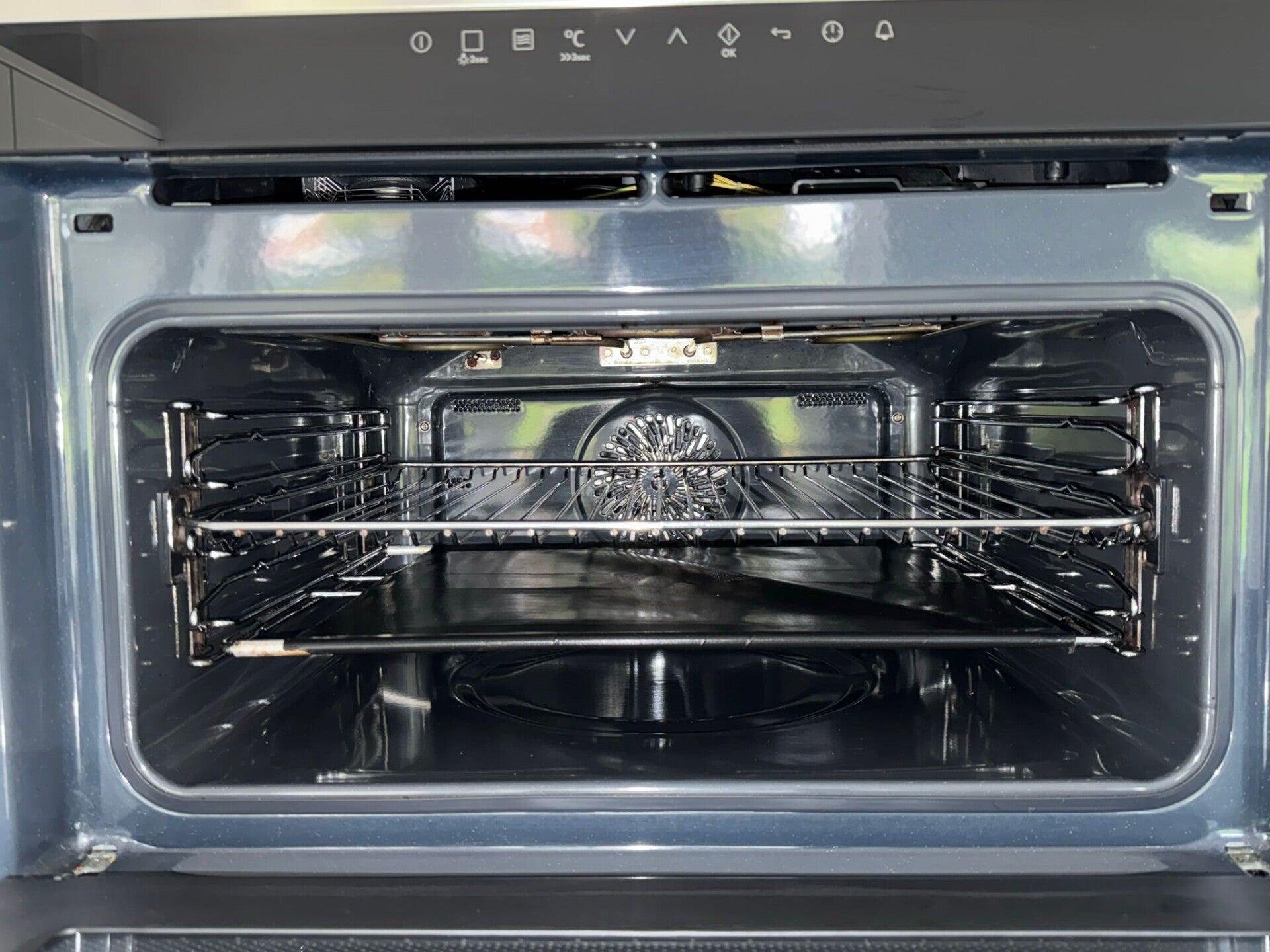 Single oven clean by NEC