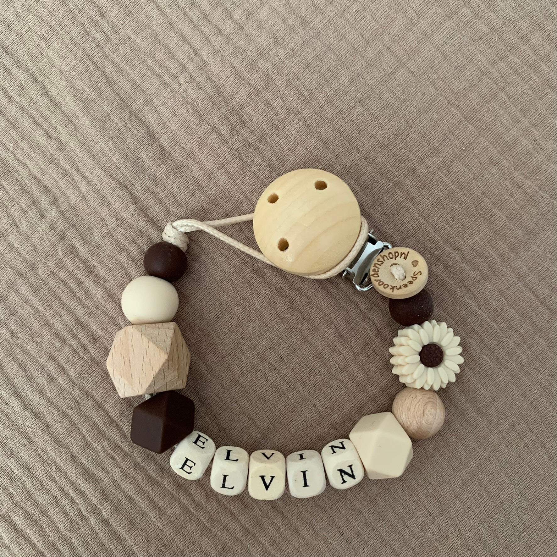 Speenkoord met naam | bruin - hout - bloem