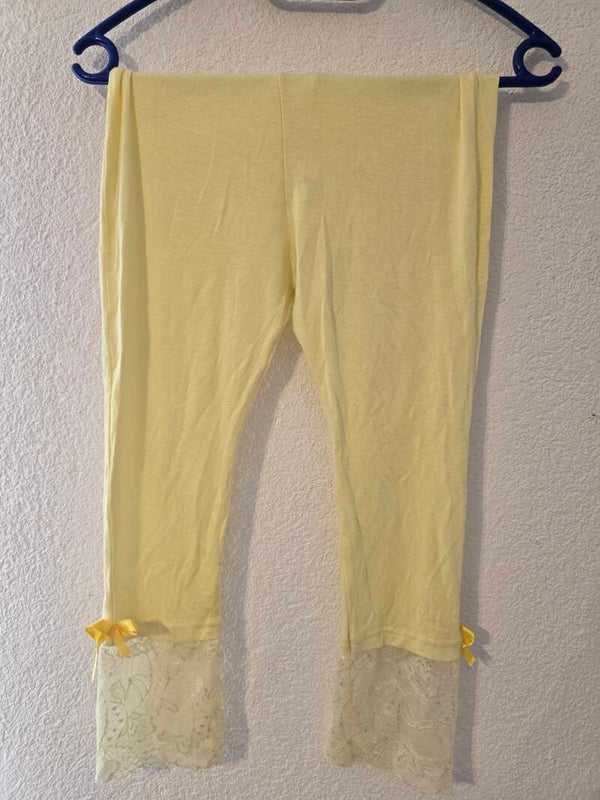 Süsse gelbe Capri-Leggings von Pronto Mode Grösse L