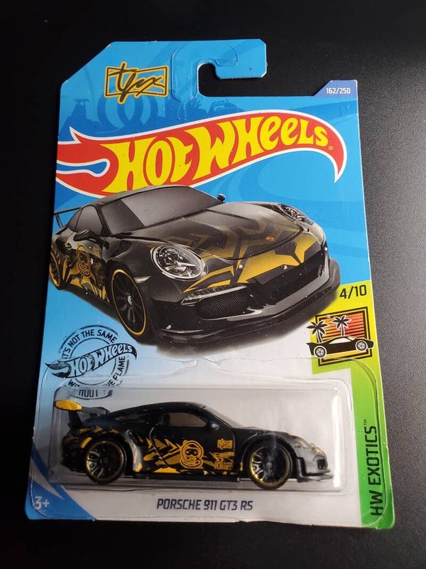 PORSCHE 911 GT3 RS