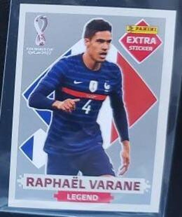 XTRA STICKER /  LEGENDS PLATA  RAPHAEL VARANE