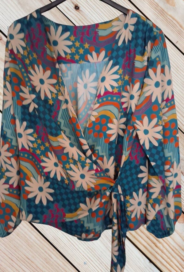 Nieuw! Retro Flower Power Overslagblouse – One Size (38-42)