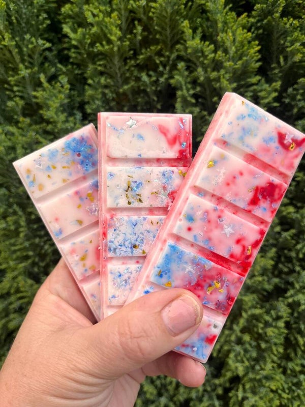 England themed Caribbean escape scant snap bar