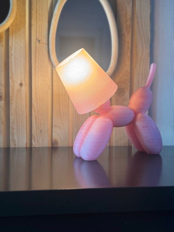 Balloon dog lamp
