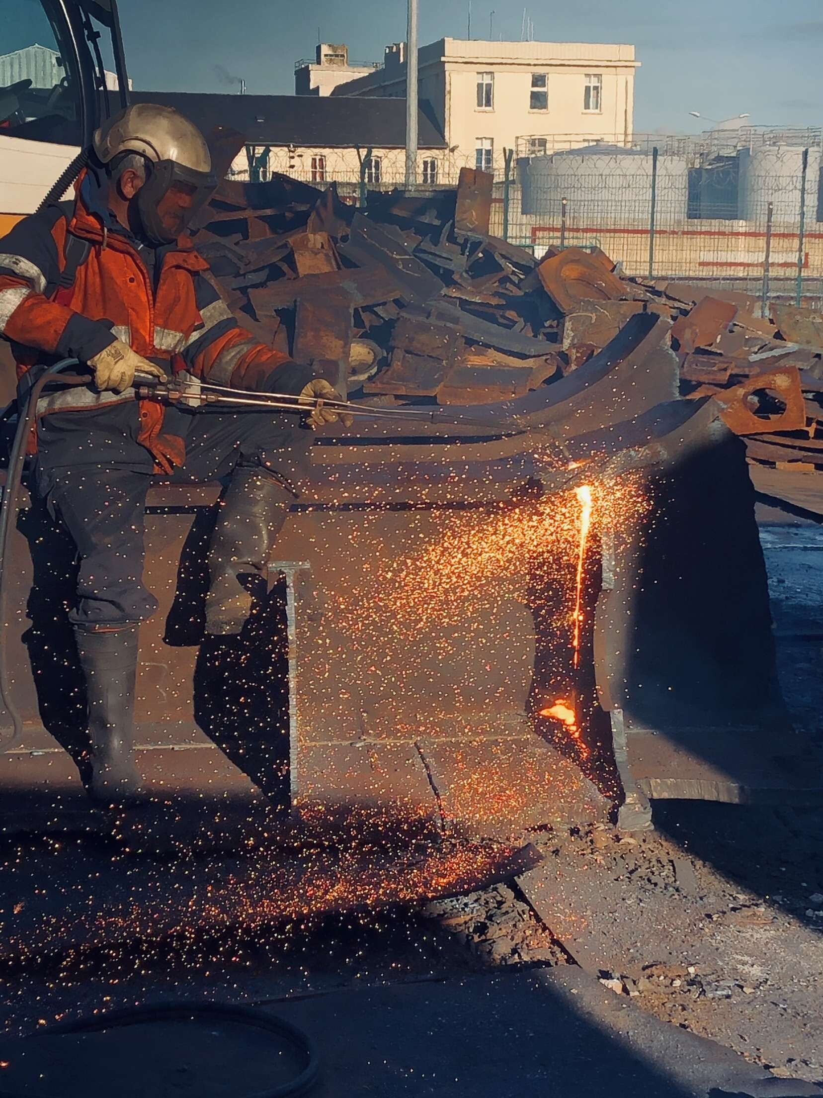 Démantèlement industriel et démolition métallique Gironde.