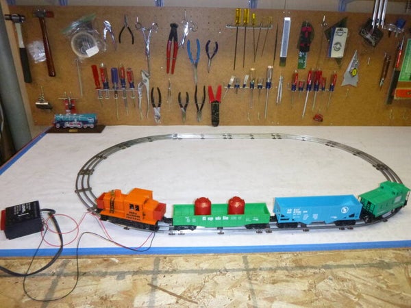 Lionel starter train set diesel freight 027 oval tracks DC