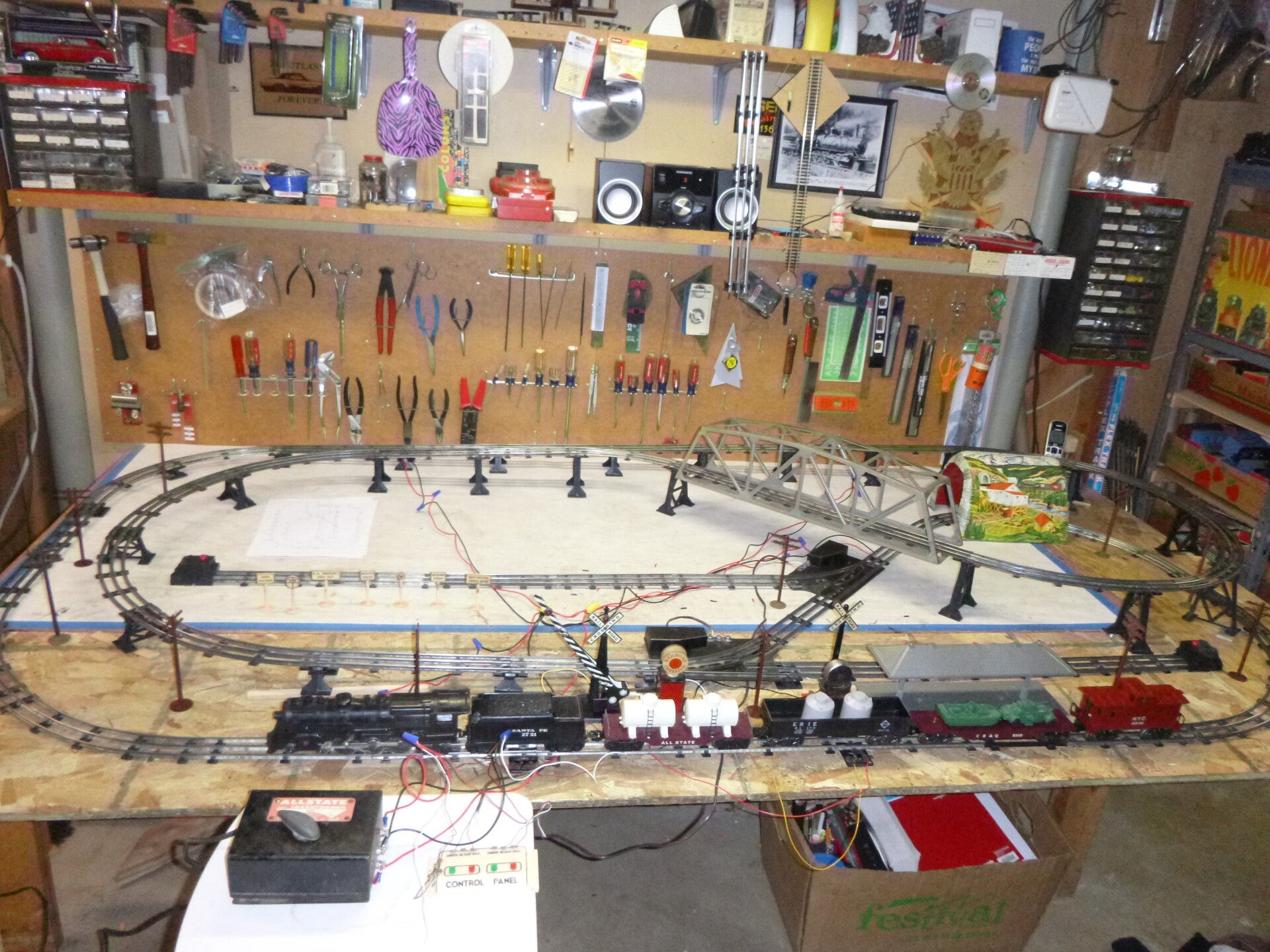 Reconditioned Marx 4x8 elevated Marx Hudson steam freight train set w/accessories